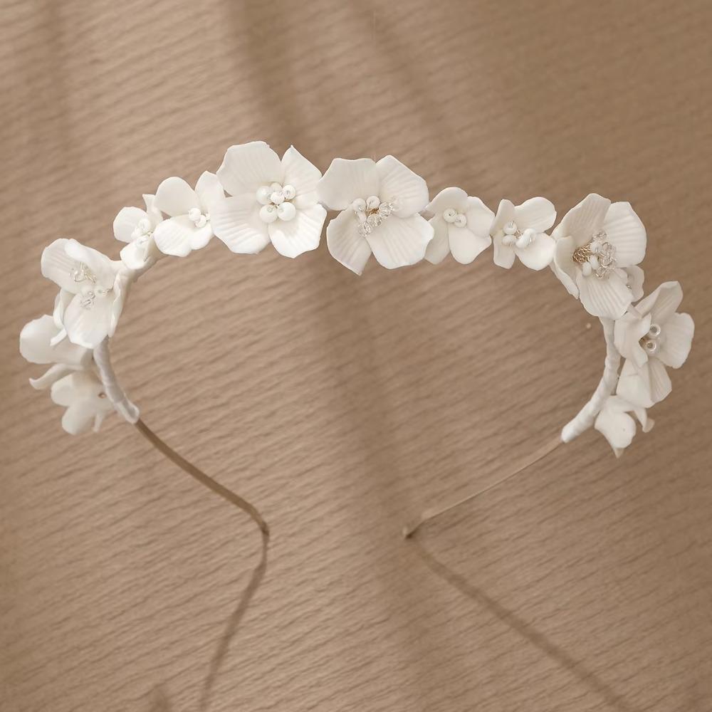 

Fashion White Bride Flower Hair Hoop Vintage Forest Aesthetic Hair Styling Fairy Headband Wreath Hairband Bride Wedding
