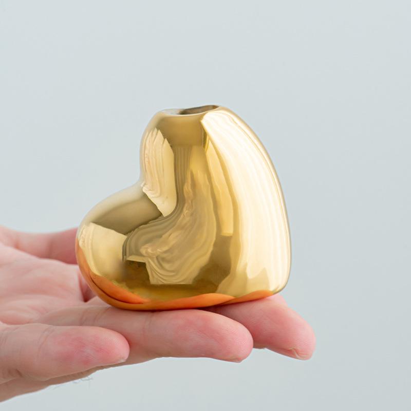 Two-piece Set of Gold Ceramic Aroma Bottles Heart-shaped Diffuser Bottle Ceramic Diffuser Container for Bedroom and Office Decor