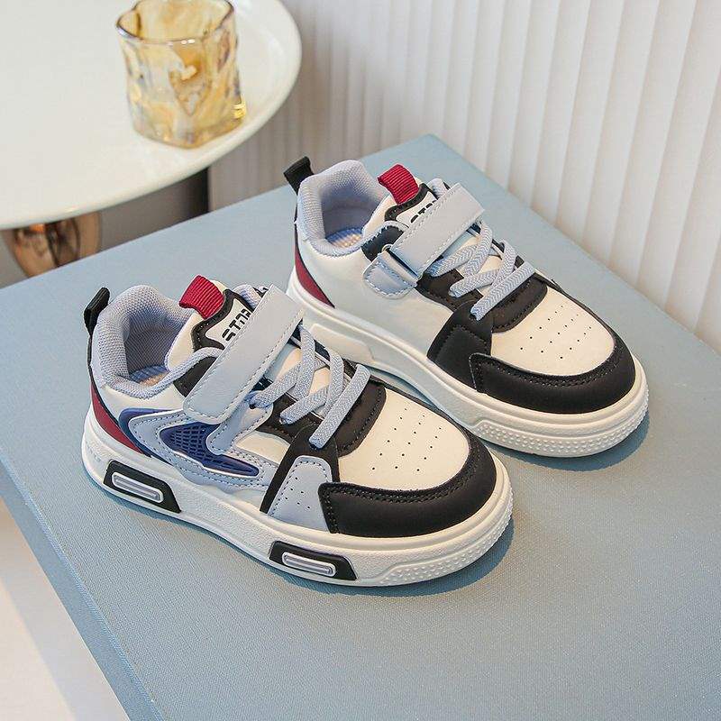 

Children s board shoes 2025 autumn new middle-aged and older children s boys leisure sports shoes girls leather soft sole non-slip and dirt-resi 37 yards about 22.0CM. чёрный