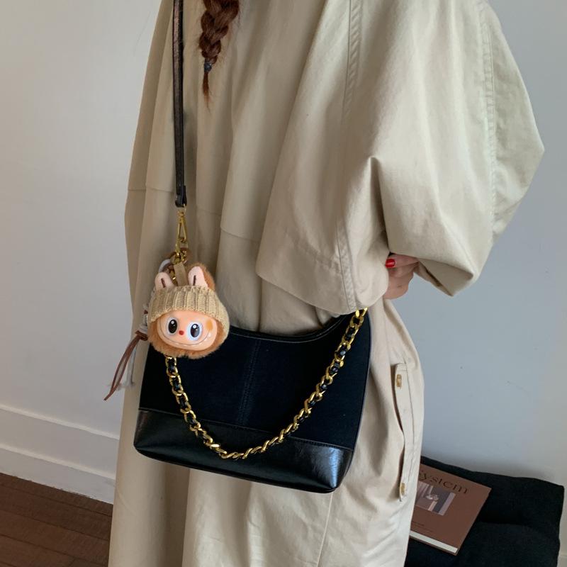 Korean Version of Retro Underarm Bag Women's 2025 Winter New Fashion Shoulder Bag Casual Chain Messenger Bag Tide