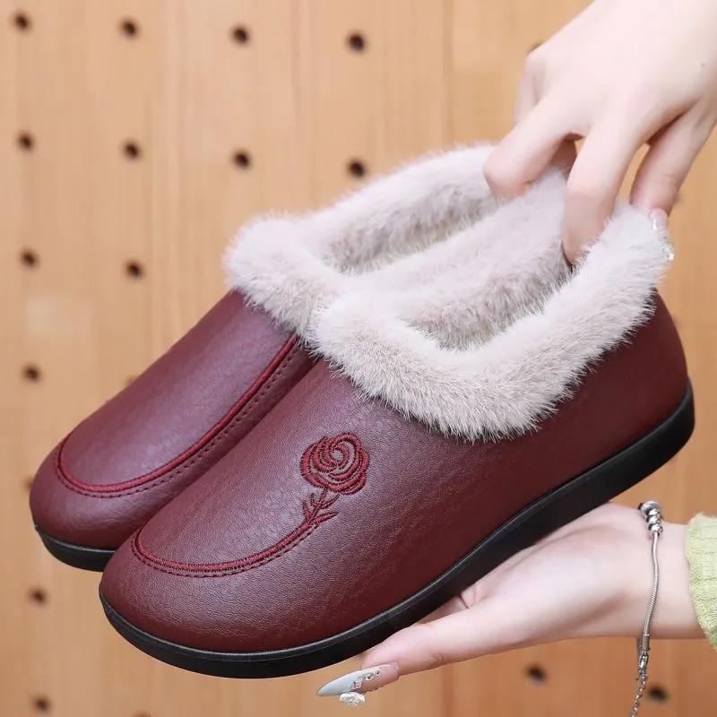 WTEMPO Winter Large Size Warm Plush Casual PU Shoes Women's Faux Leather Solid Color Flat Heel Slip-ons