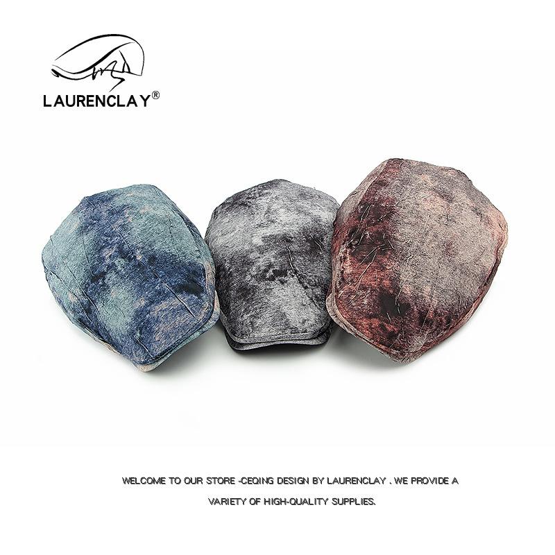 

25 Spring and summer tie-dye starry sky cap female British retro forward hat personalized pleated forward hat male One size чорний