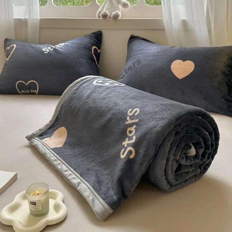 New Milk Fiber Printed Blanket 300G Cloud Mink Velvet Cover Blanket