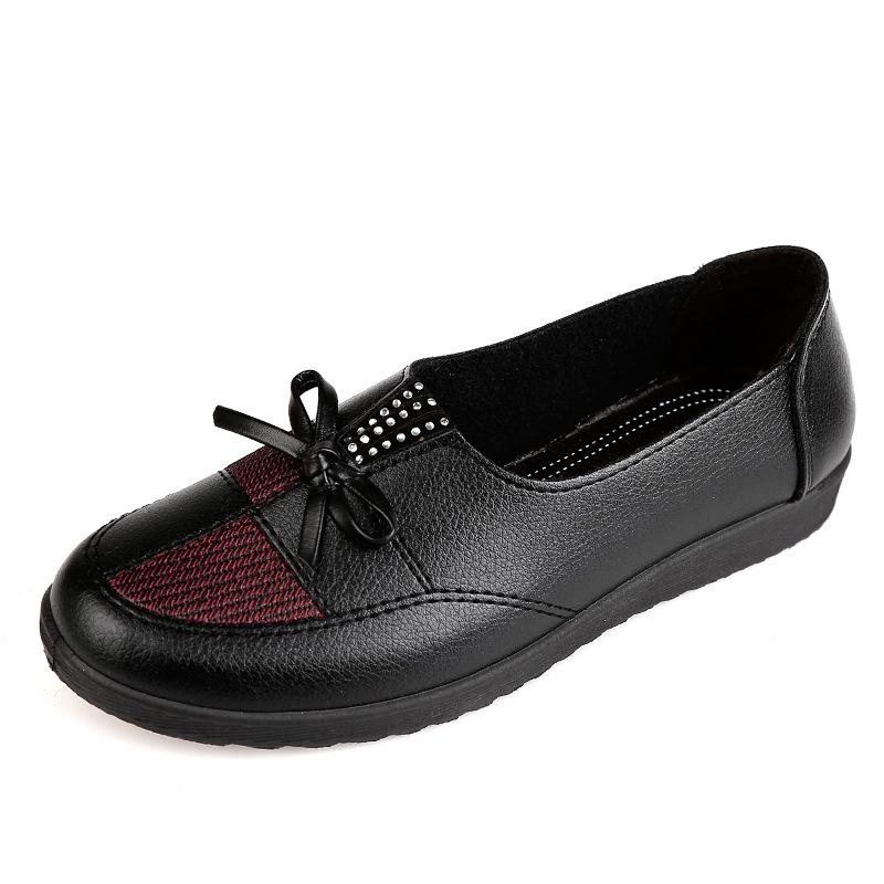 2025 Spring Slip-On Leather Flats for Middle-Aged Women