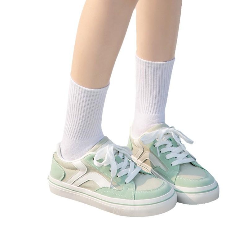 Mint Green Board Shoes Women's Spring and Autumn New Niche Canvas Shoes Versatile Sports and Leisure White Shoes with Skirts