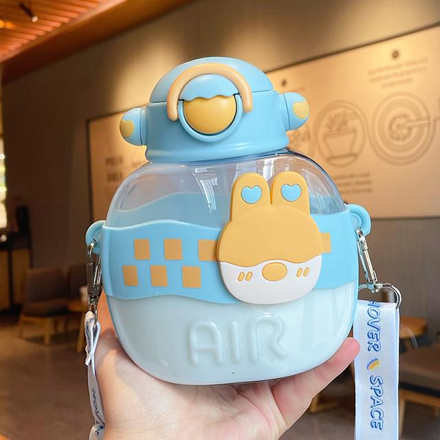 

Милая детская пластиковая бутылка для воды с соломинкой для девочек, летняя школа, детский сад, посуда для напитков с большим животом, уличная дорожная чашка для воды 850ml