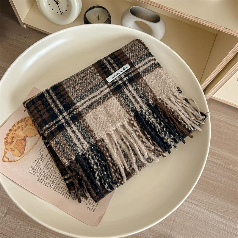 Versatile Imitation Cashmere Tassel Soft And Sticky Plaid Scarf For Women'S Winter Luxury New Fashionable Thickened Warm Shawl