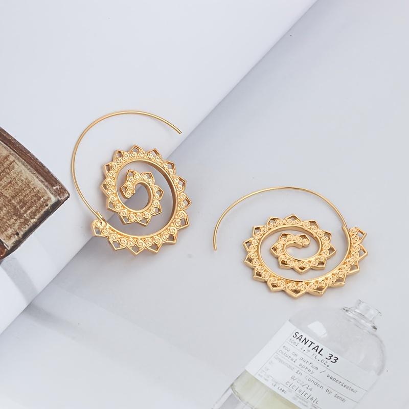 1 Pair of Retro Exaggerated Spiral Earrings Whirlpool Gear Heart-shaped Earrings