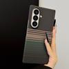 Biznesowe etui na telefon z teksturą włókna węglowego, odporne na wstrząsy, do Samsung Galaxy Z Fold 7, niewidoczne, magnetyczne, ochrona ładowania bezprzewodowego