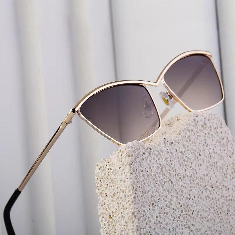 Ikke-polariserte klassiske katteøyne-rektangulære solbriller for kvinner Luksusmerkedesign Mote Vintage metallinnfatning solbriller Retro briller Unisex