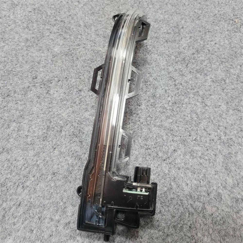 Right Side Mirror Turn Signal Light For BMW X3 X4 X5 X6 F15 2015-2018