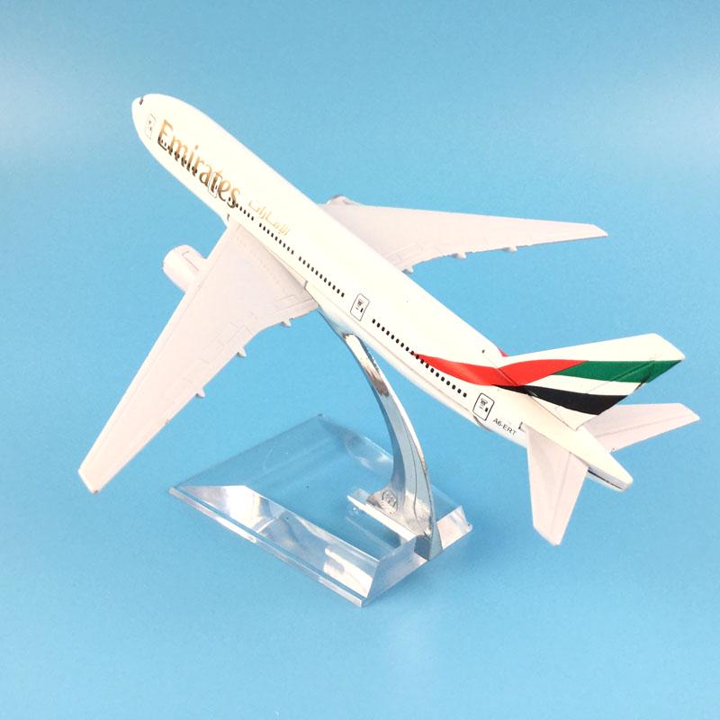 Plane Model Boeing 777 Emirates Airline Aircraft 777 Metal Solid Simulation Airplane Model For Kids Toys Christmas Gift