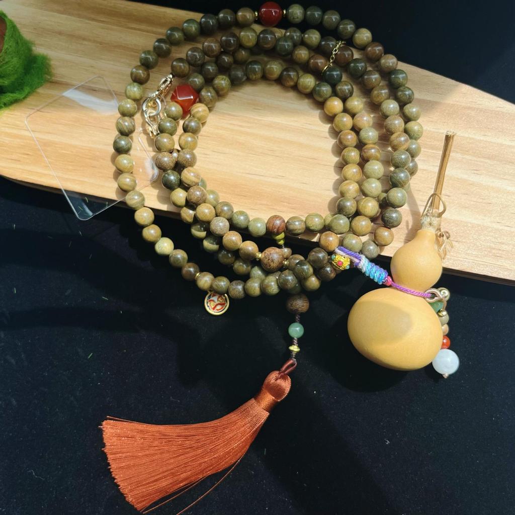 Yang Mi Style Green Sandalwood & Red Agate Gourd Bracelet with Crossbody Phone Chain
