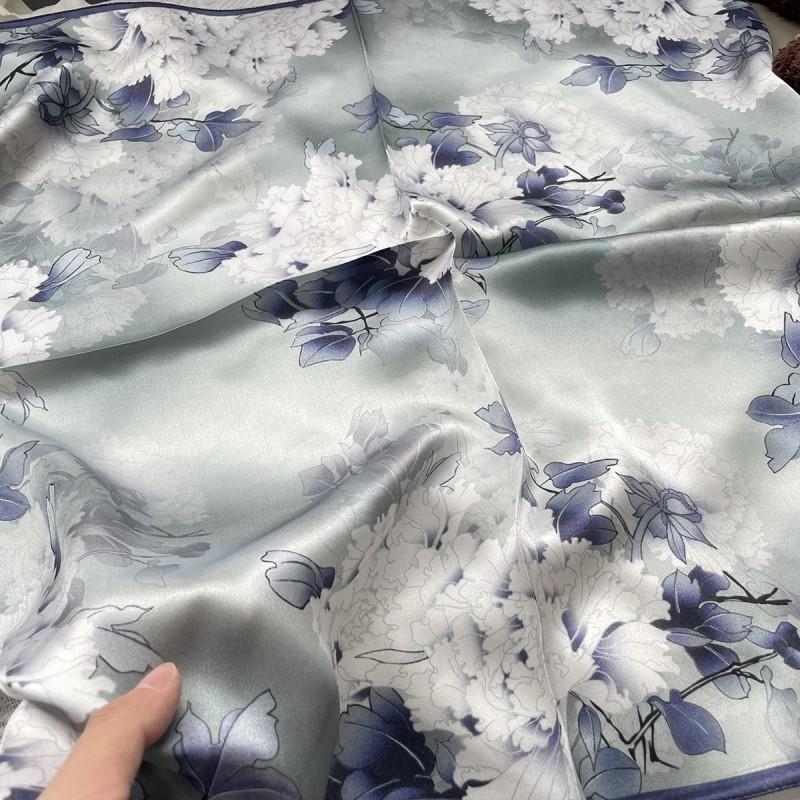 Elegant Floral Print Silk Scarf 68x68cm Lightweight Square Shawl Women Winter Office Chic Gift