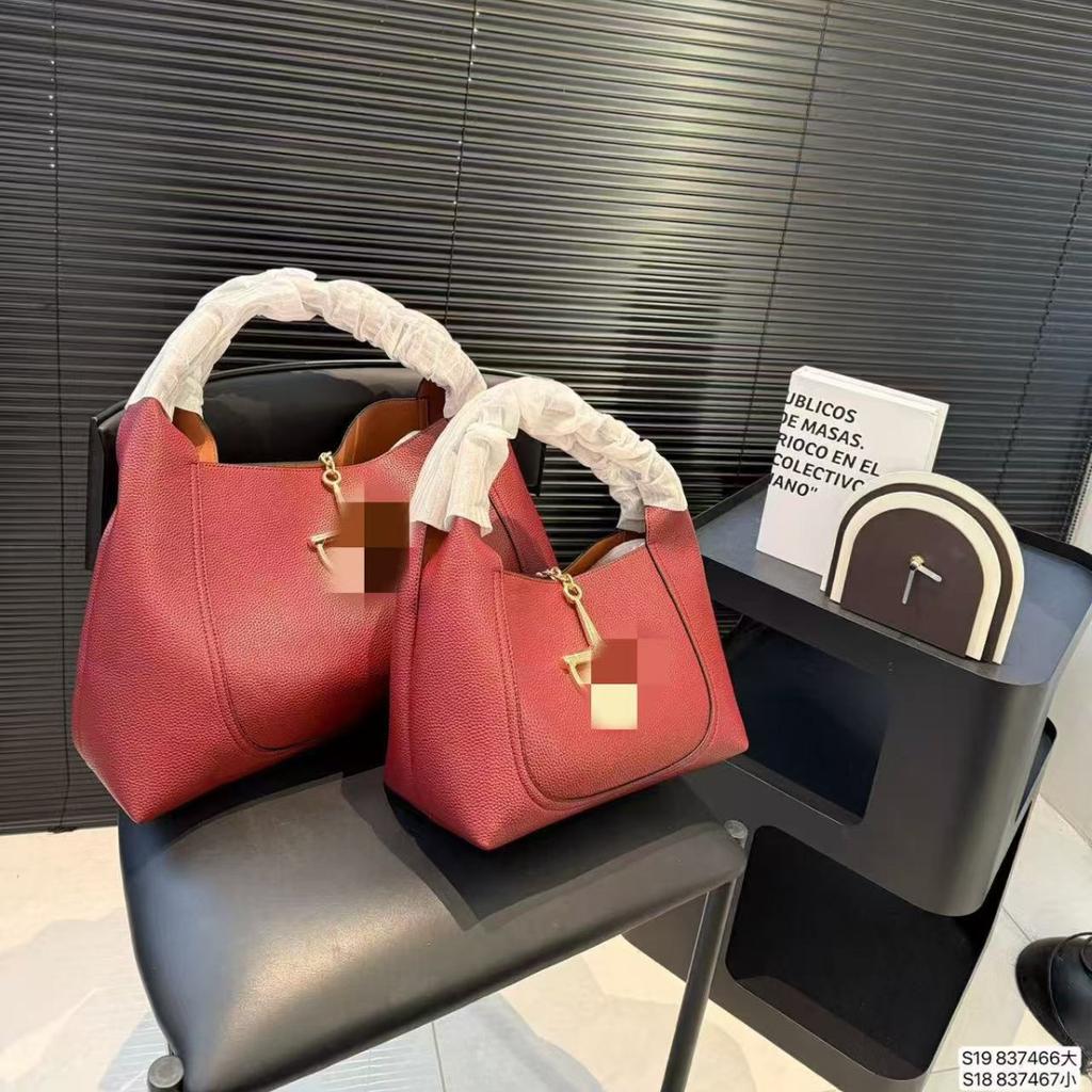 25 Summer New Softbit Series Horse Buckle Handbag Original Leather Grain Cowhide Shoulder Underarm Women's Bag