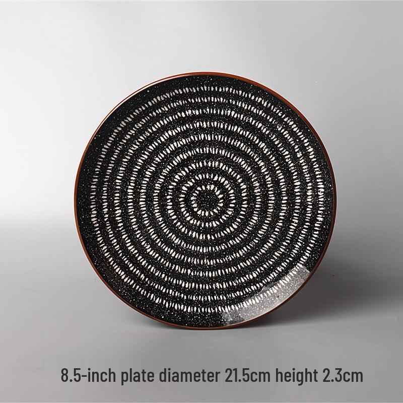 Piatti in Ceramica Raffinatamente Lavorati: Design Decorativi, Bassi, Profondi e da Insalata con Piccoli Difetti