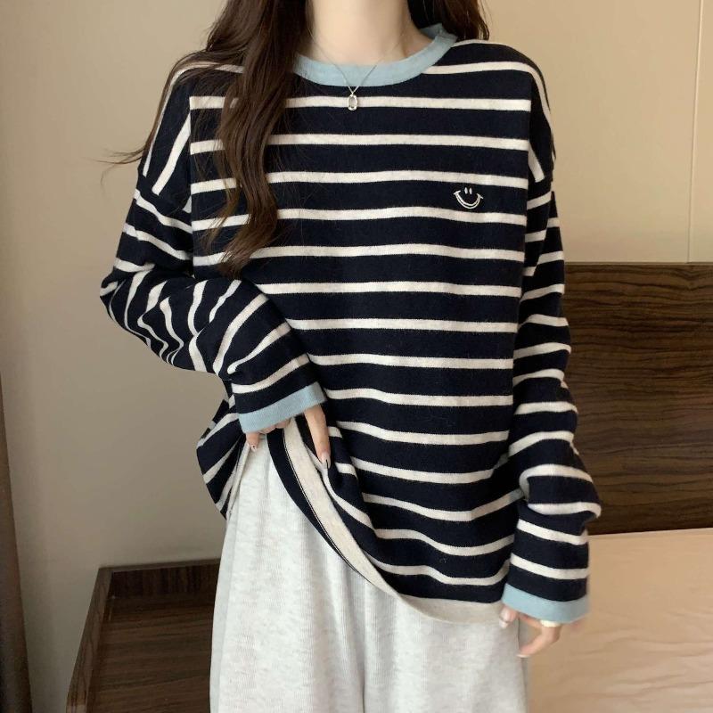 Striped contrasting knitted sweater women's spring loose casual embroidery age-reducing bottoming shirt long-sleeved top