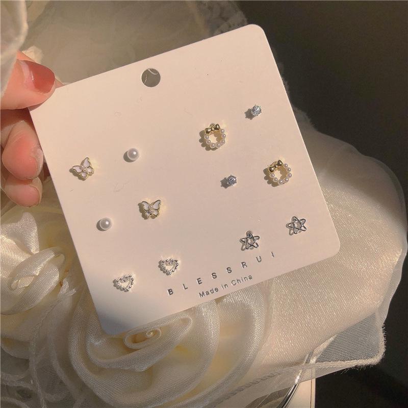 

Шикарные минималистичные серьги-пусеты - Универсальная мода высокого класса