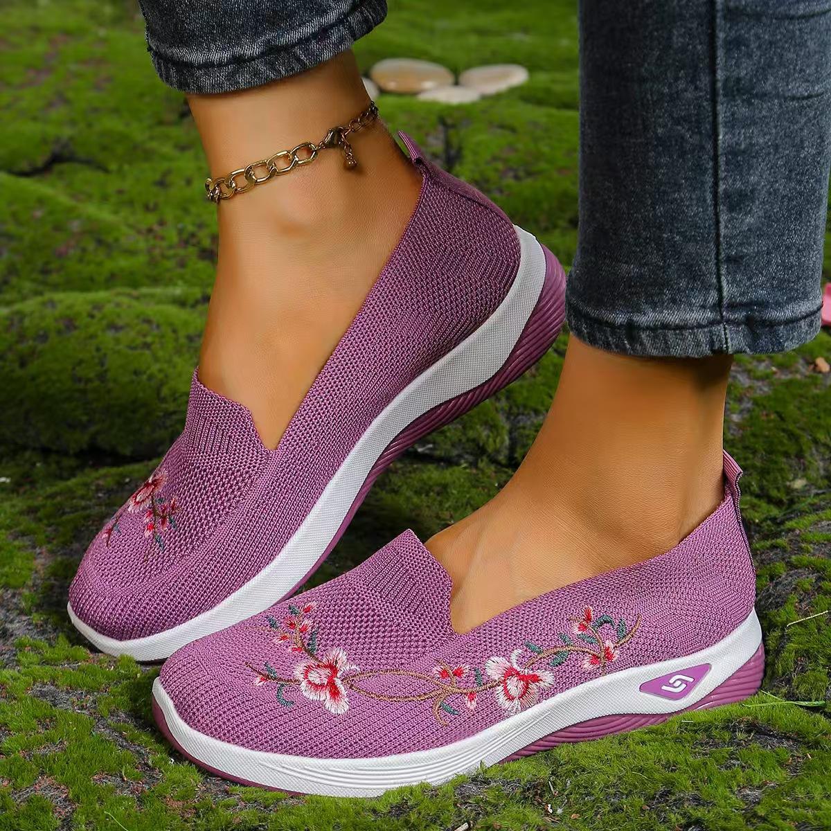 

Туфли Женские Весенне-осенние Ретро Этнический Стиль Вышитые Туфли Летающее Плетение Дышащие На плоской подошве Модные Туфли на одном педале для мамы 41 фиолетовый