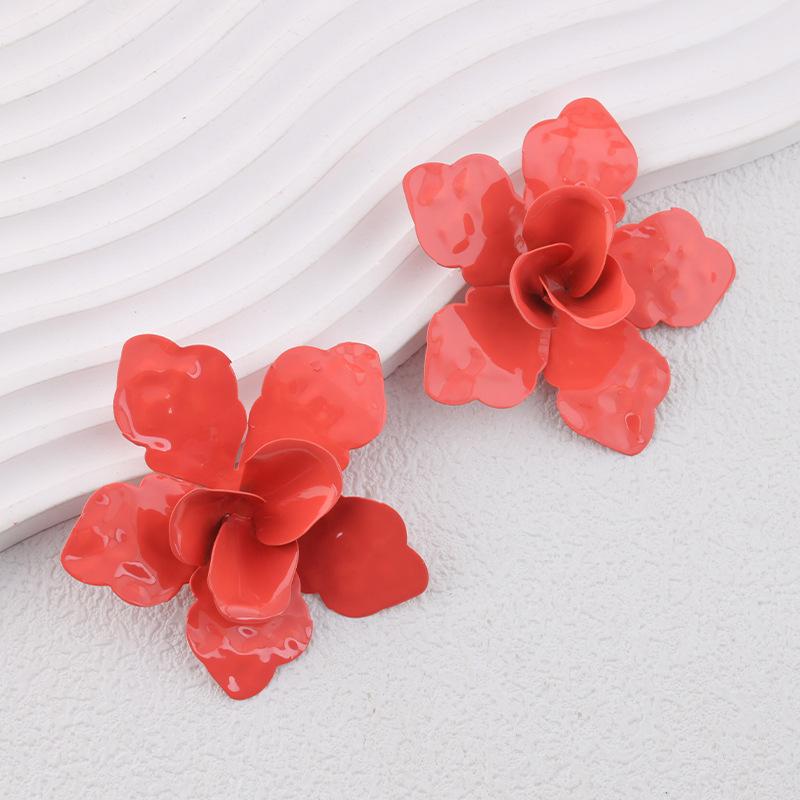 Exaggerated Metal Large Flower Stud Earrings for Women Vintage Red Drip Oil Petal Personality Earrings Party Zircon Accessories