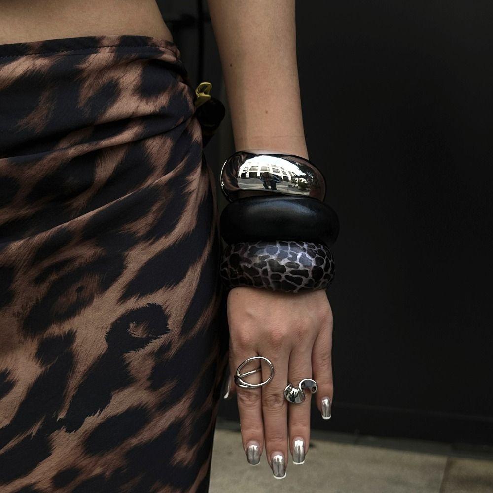 Vintage Resin Exaggerate Bangles Leopard Wood Hand Ring Temperament Chunky Bracelets Women  Gift