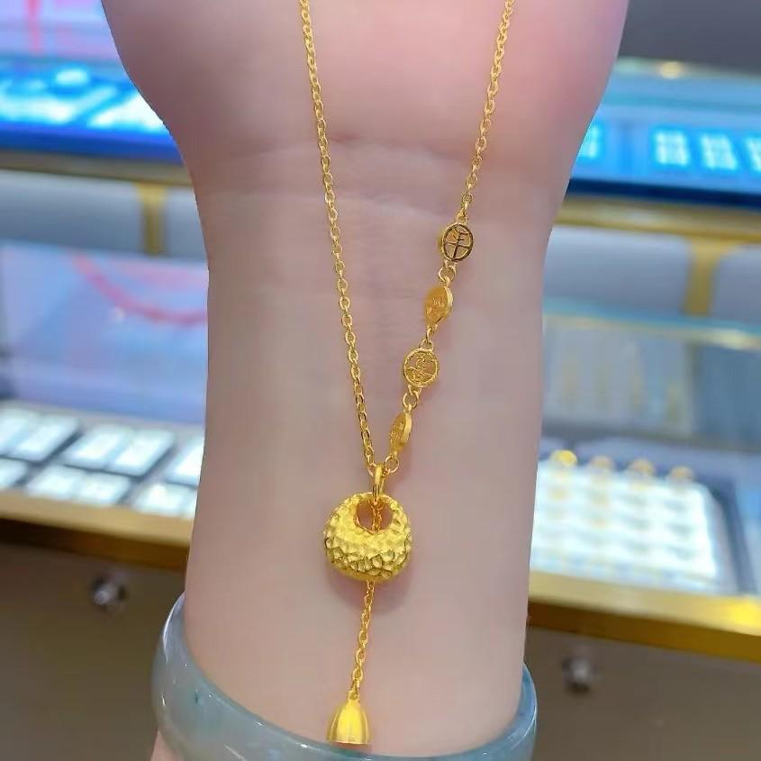 Ancient Gold Lucky Baby Necklace with Hollow Fu Plate Pendant Clavicle Chain