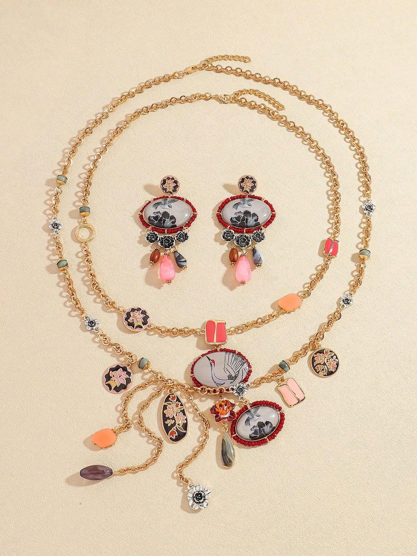 

Модные украшения для женщин разноцветный