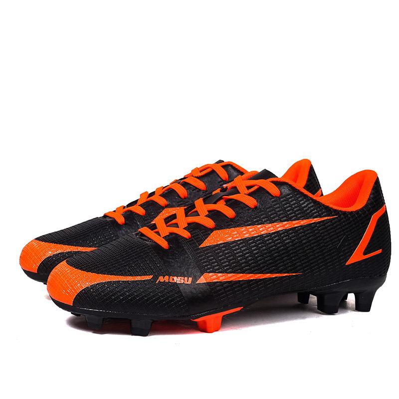 Neue Herren- und Damenschuhe für junge Leute mit langen, abgebrochenen Nägeln, Fußballschuhe, Mode, Wettkampf