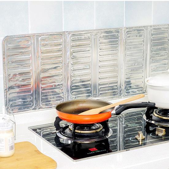 3 Sided Splatter Guard Foldable Grease Splatter Screen Aluminum Foil Oil Splash Guard Protects Stove from Food Splatter for Stove Top Frying Pan
