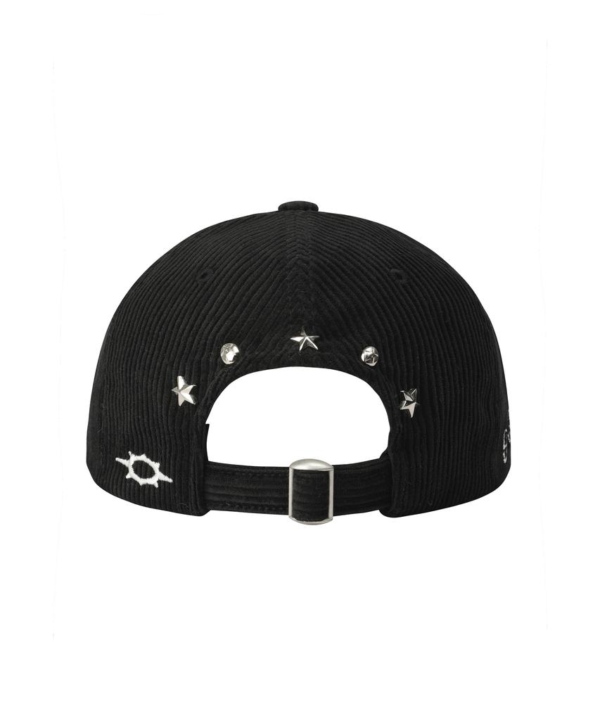 Lujeoseukeulleob Corduroy L Logo Studded Cap Black