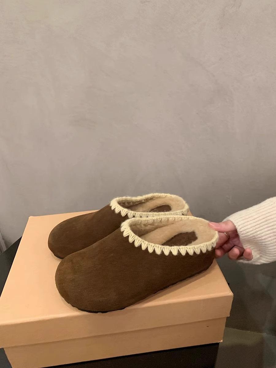

Retro embroidered Boken shoes bag head half slippers women s outer wear 2025 autumn new thick-soled inner height-increasing Boken single shoes 40