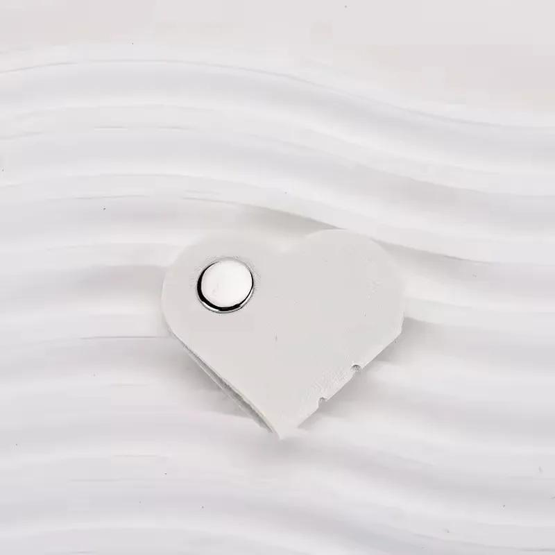 Multifunctional PU Leather Phone Data Cable Organizer Data Storage Heart-shaped Cable Clip Hub Wired Headphone Winding Clip2027