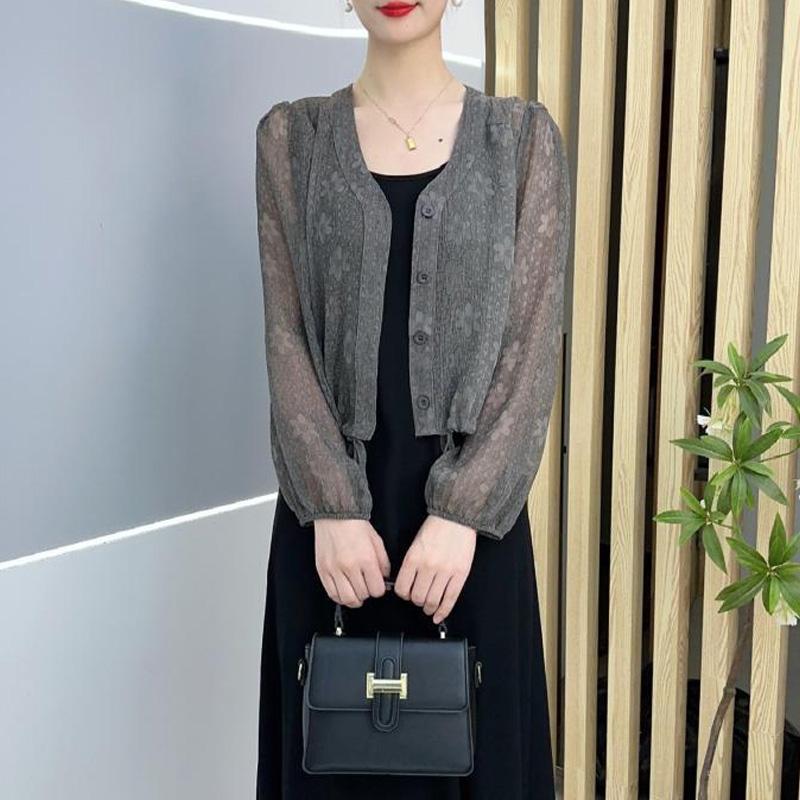 2023 New Spring and Autumn Fashion Temperament Commuting Minimalist V-neck Printed Loose Casual Versatile Sunscreen Shirt