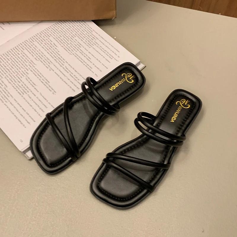 

Fashion Flip Flops Fashion French Women Sandals Slippers Female Summer New Flat Bottom One Word with Fairy Wind Beach Slippers Ins Tide 40 чёрный