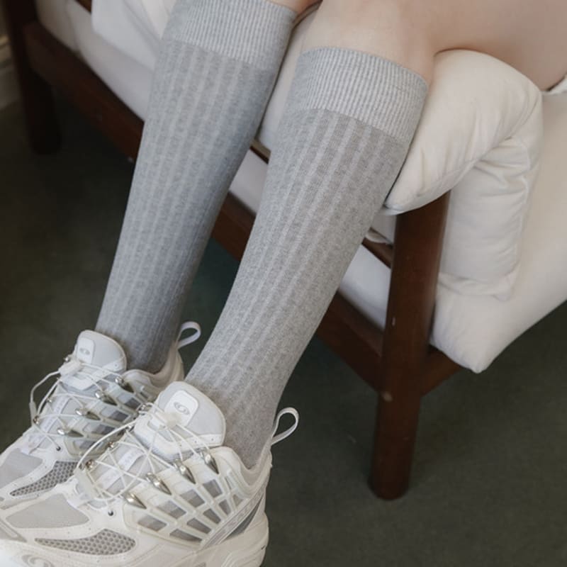 Tatiana Einfache Kniebundsocken aus Grosgrain SC8082 8 Farben