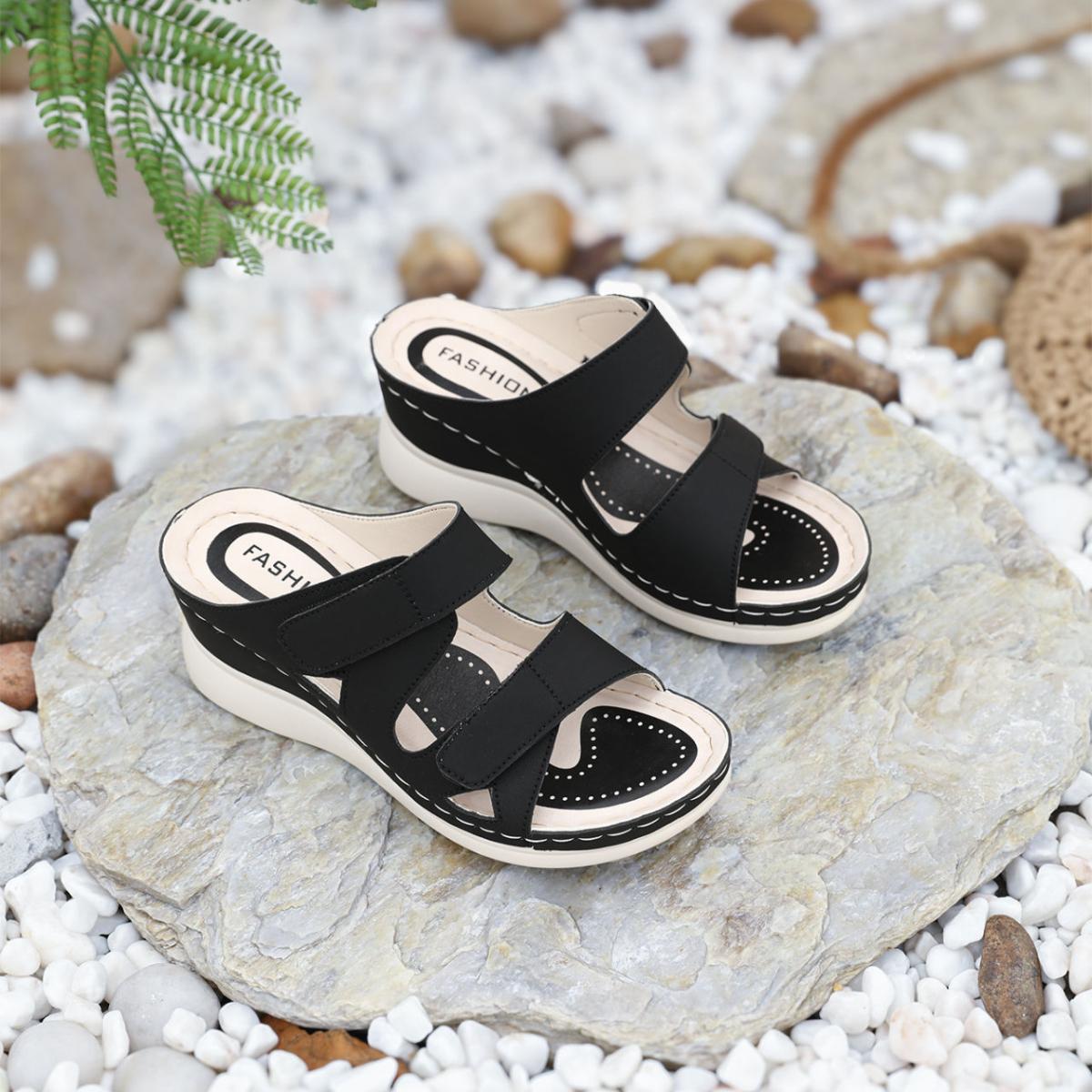 

Модные женские пляжные шлепанцы Летние повседневные Нескользящие шлепанцы Женские Удобные Дизайнерские Сандалии на платформе и танкетке Слайды Женские 36 чёрный