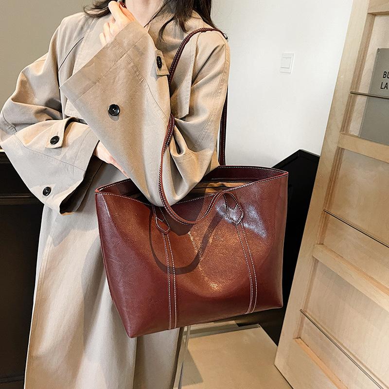 Premium sense large capacity tote bag women's new popular versatile shoulder bag retro commuter bag