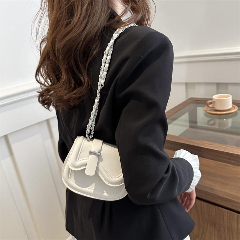 Trendy Texture Minimalist Bag Women 2024 New Fashion Crossbody Bag Stylish Chic Shoulder Saddle Bag