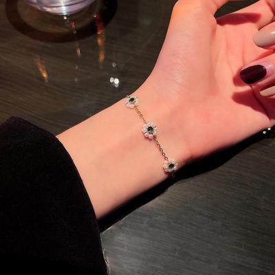 Korean Internet Trendy Green Zircon Flower & Pearl Retro Bracelet for Women