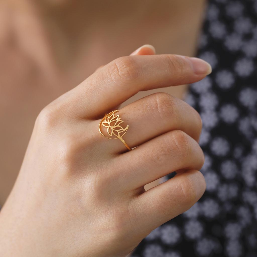 Teamer Elegant Buddhist Lotus Flower Ring for Women Girls Stainless Steel Vintage Finger Ring Yoga Amulet Anniversary Jewelry