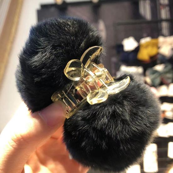 Hair Claw Strong Claws Fadeless Fall-resistant Non-shedding Non-slip Fluffy Fur Balls Fall Winter Plush Hair Clip Hair Accessory