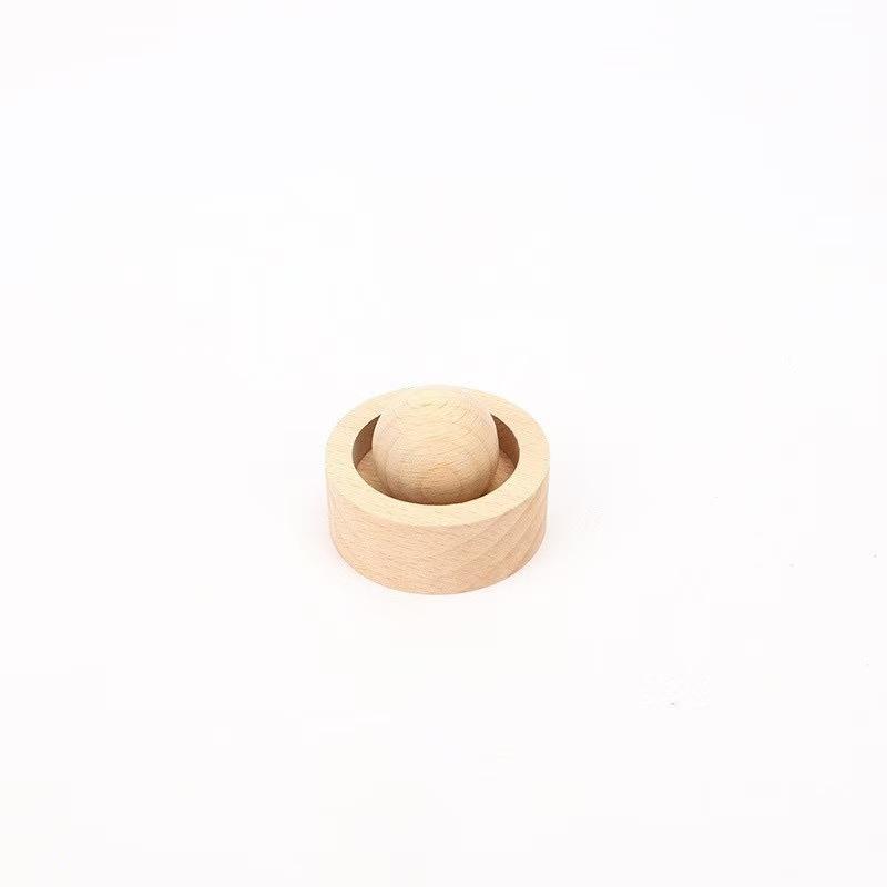 Small Wooden Aroma Diffuser Ornament for Office Fragrance