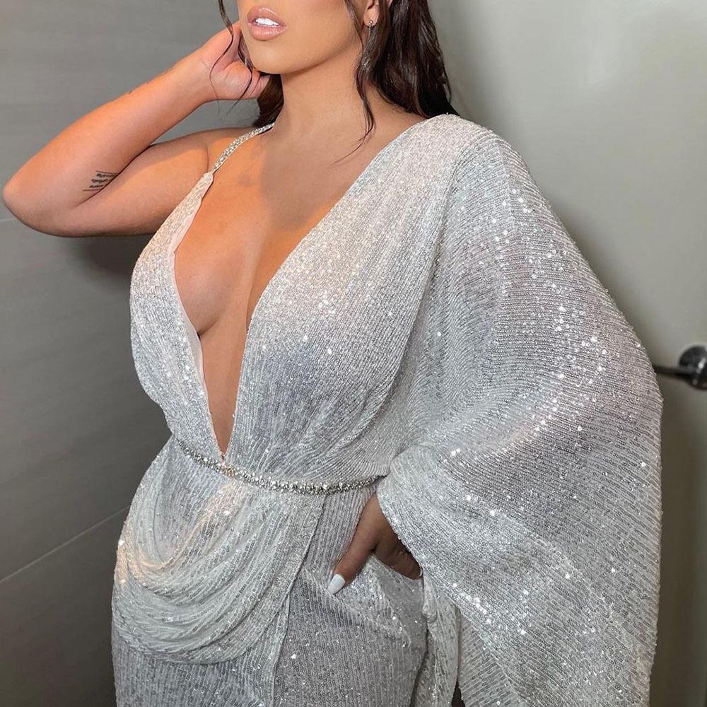 Neues europäisches und amerikanisches Patchwork-Pailletten-Neckholder-Rockkleid mit geschlitzten Säumen und figurbetontem Schnitt, leichter und vertrauter Stil, sexy V-Ausschnitt-Kleid