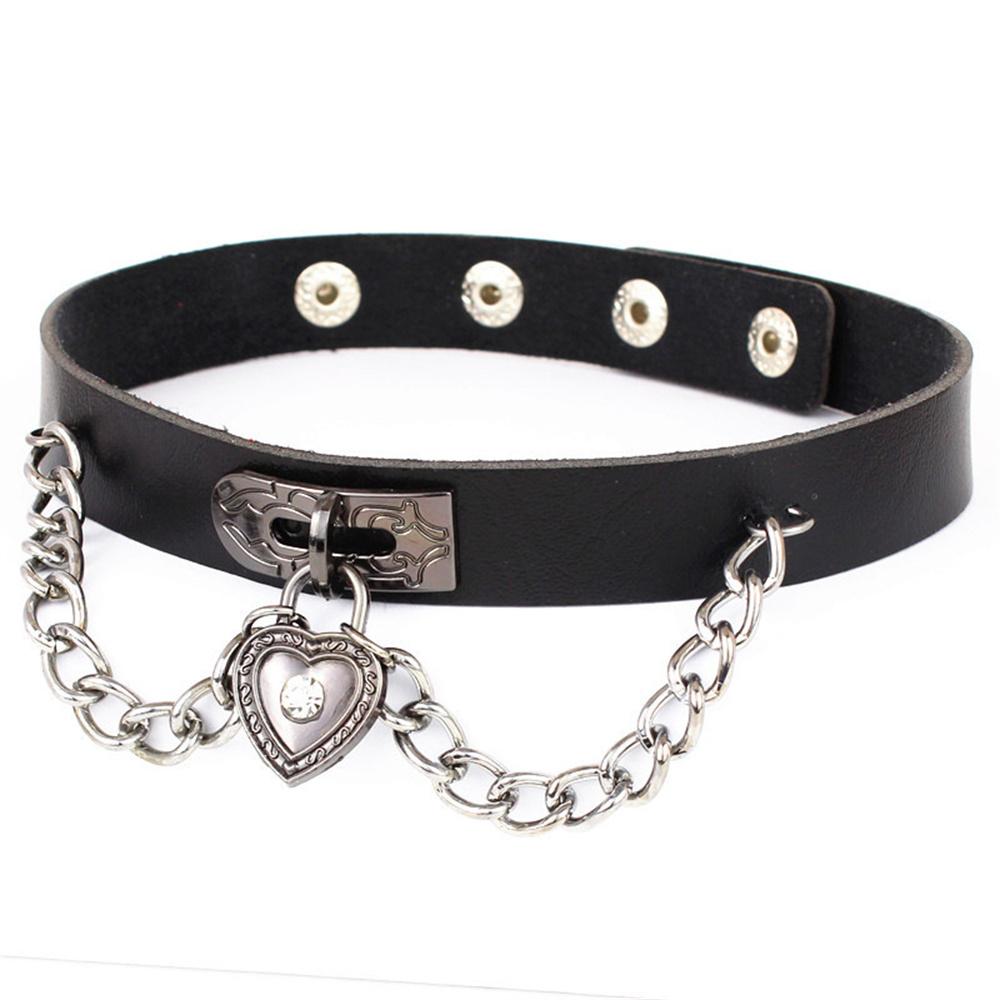 2025 New Punk Rock 80s Gothic PU Leather Heart Round Spike Rivet Collar Studded Choker Necklace Body Jewelry Birthday Party Gift