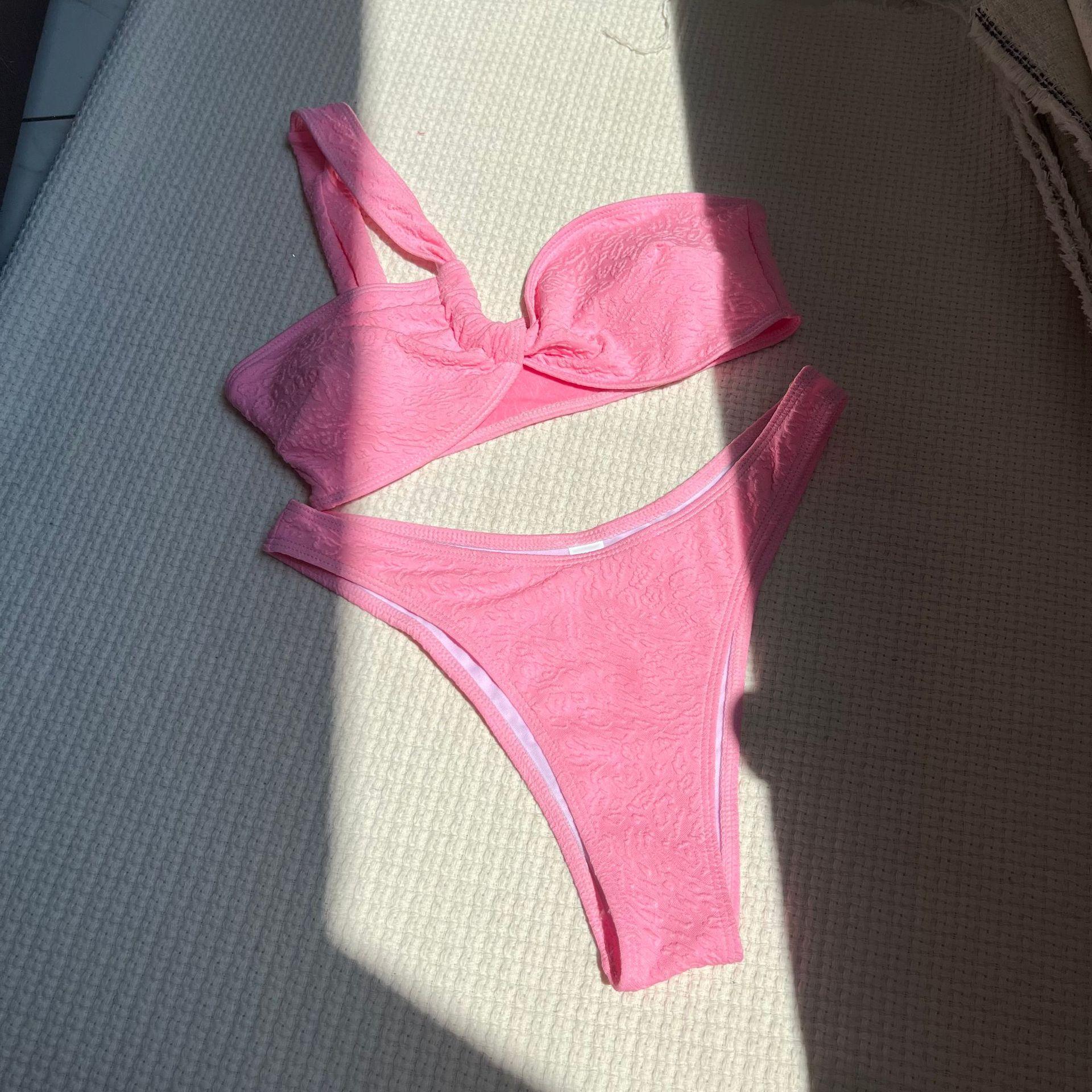 Sexy European and American single-shoulder strapless embossed fabric split swimsuit bikini S розовый