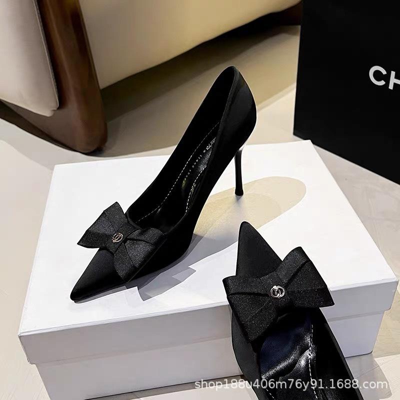 

[В наличии] Женские туфли на высоком тонком каблуке с острым носком и бантами, французский темперамент, светские, премиальные, одиночные туфли, свадебные туфли 33