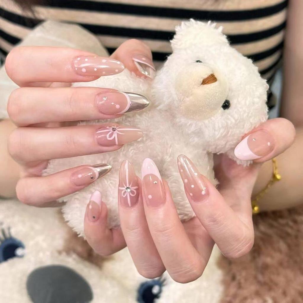 2025 New Style Rich Girl Medium-Length High-End Wearable Nail Stickers & Tips for Brides