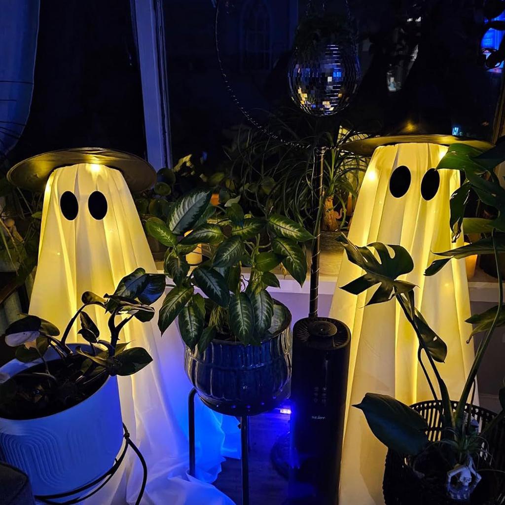 Glowing Ghost Figure Ornament Halloween Decoration 120cm High For Porch Front Yard Garden Display Indoor and Outdoor