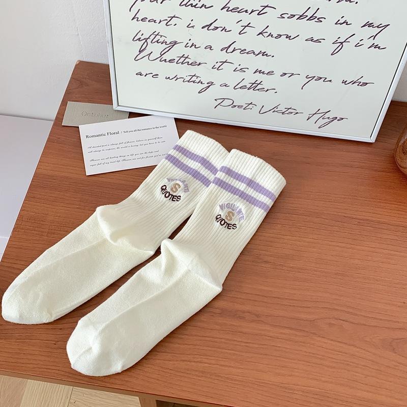 Sokker, vår og sommer Dongdaemun Two Bars Broderte stripete hvite sportssokker, allsidige damesokker