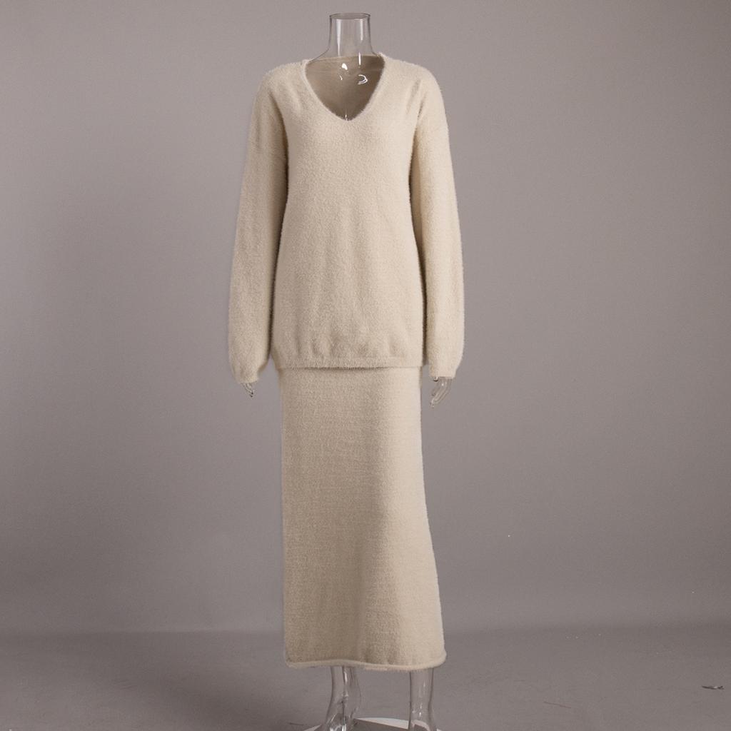 Dámský podzimní a zimní jednoduchý pletený svetr s výstřihem do V a sukní do poloviny těla